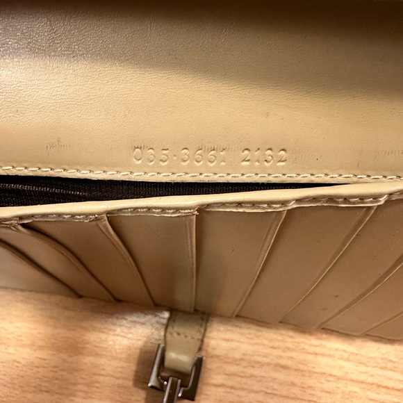 AUTHENTIC Gucci GG Monogram Jackie Vintage Wallet (with serial number) - Picture 4 of 6